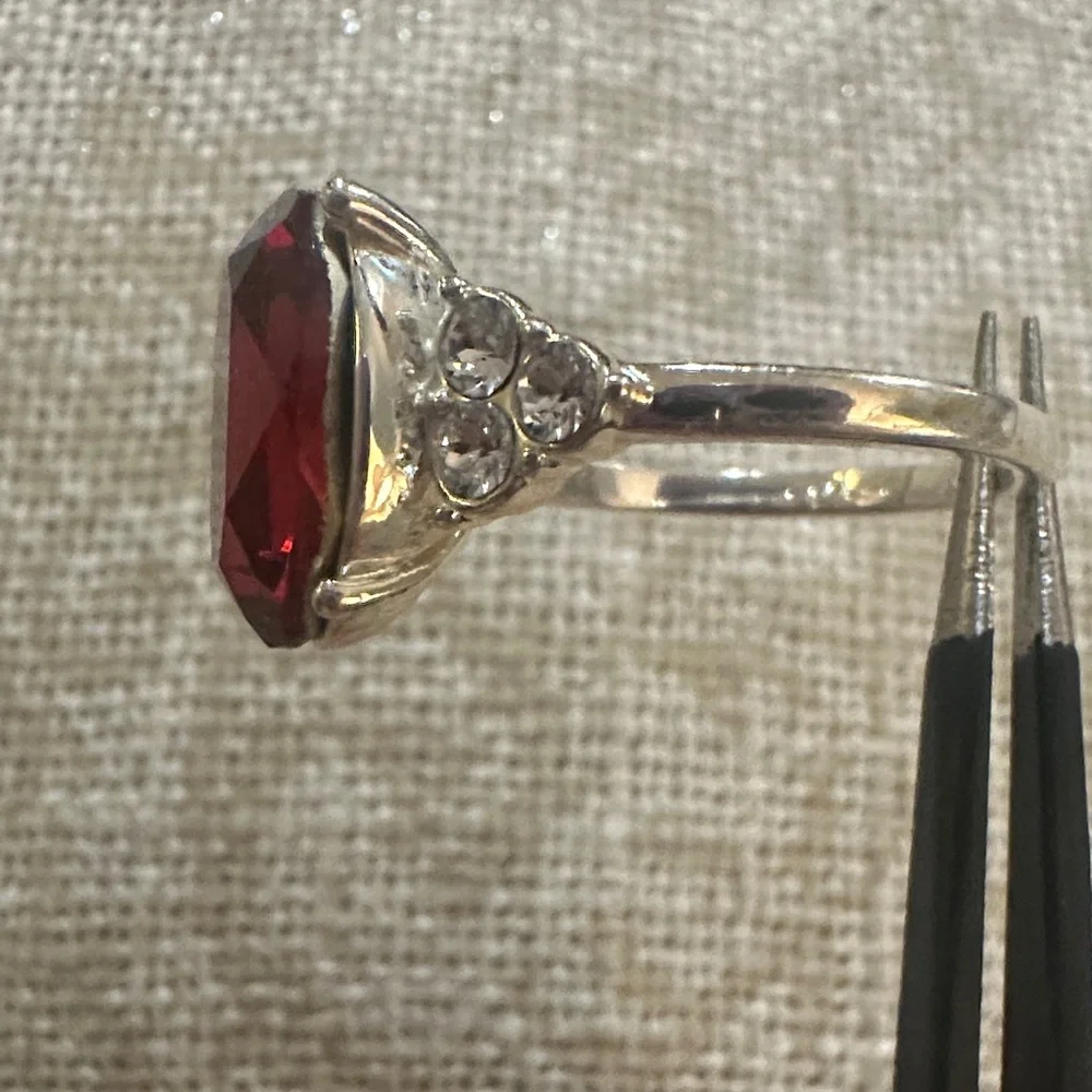 Elegant Red Gemstone Silver Ring